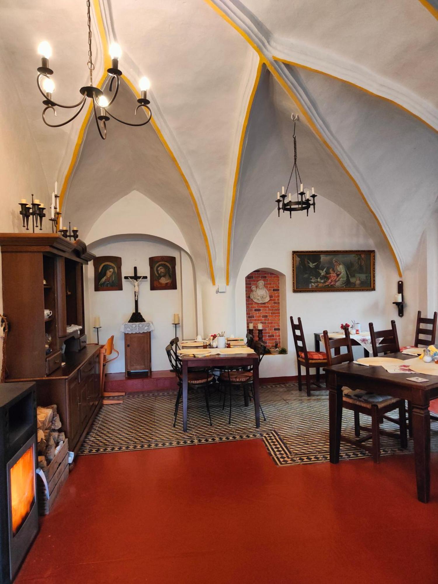 Bed And Breakfast Tvrz Velká Bukovina Zewnętrze zdjęcie