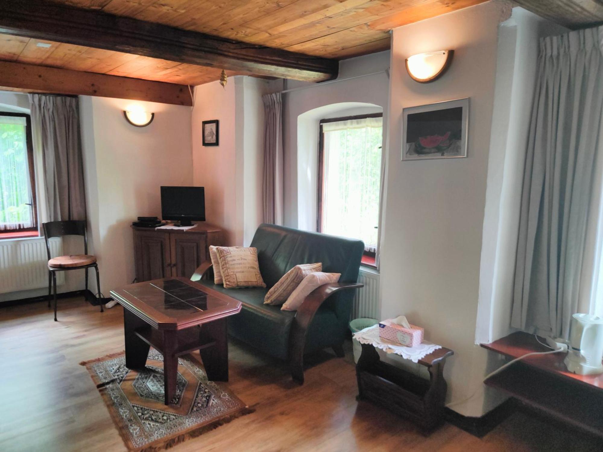 Bed And Breakfast Tvrz Velká Bukovina Zewnętrze zdjęcie