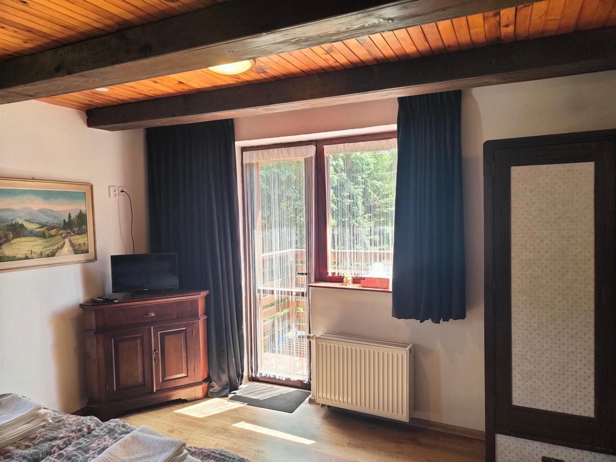Bed And Breakfast Tvrz Velká Bukovina Zewnętrze zdjęcie
